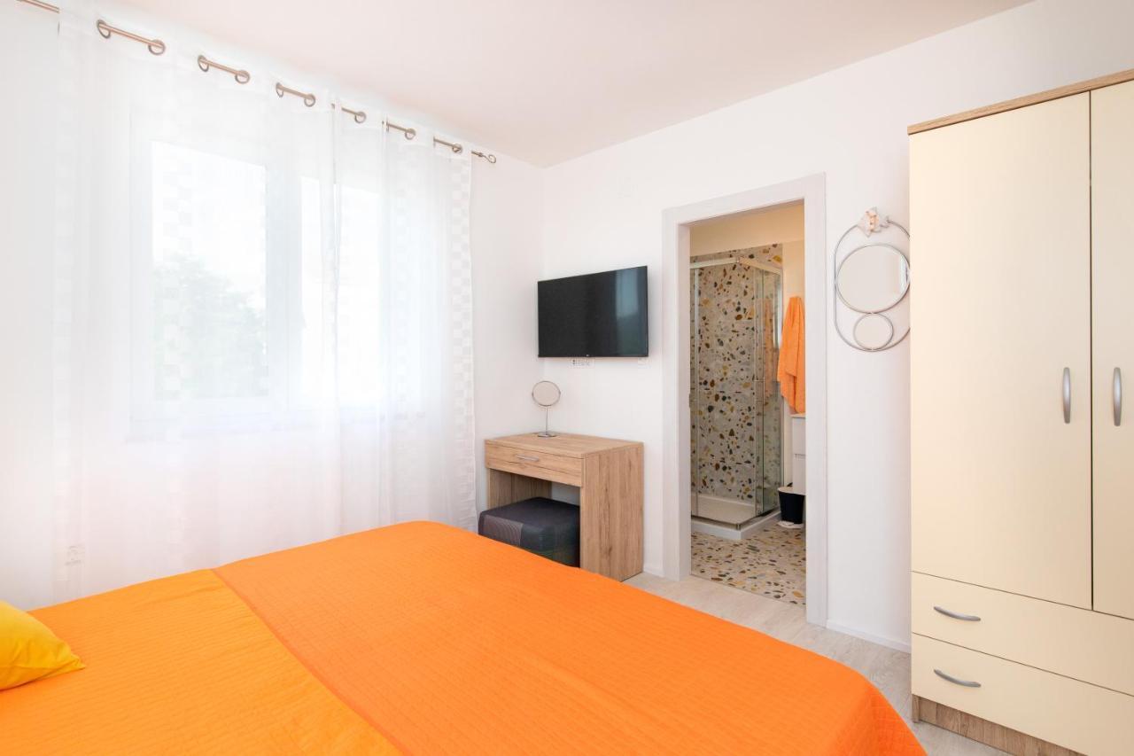 Apartman Ivona Na 1. Katu Malinska Exterior foto